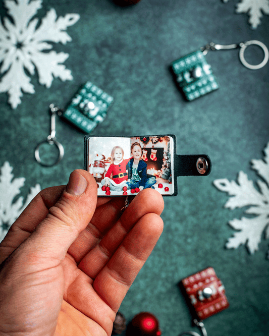 Xmas Green Sweater Bookeez