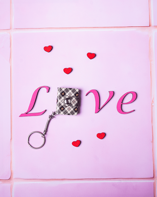 Burberry Love Bookeez