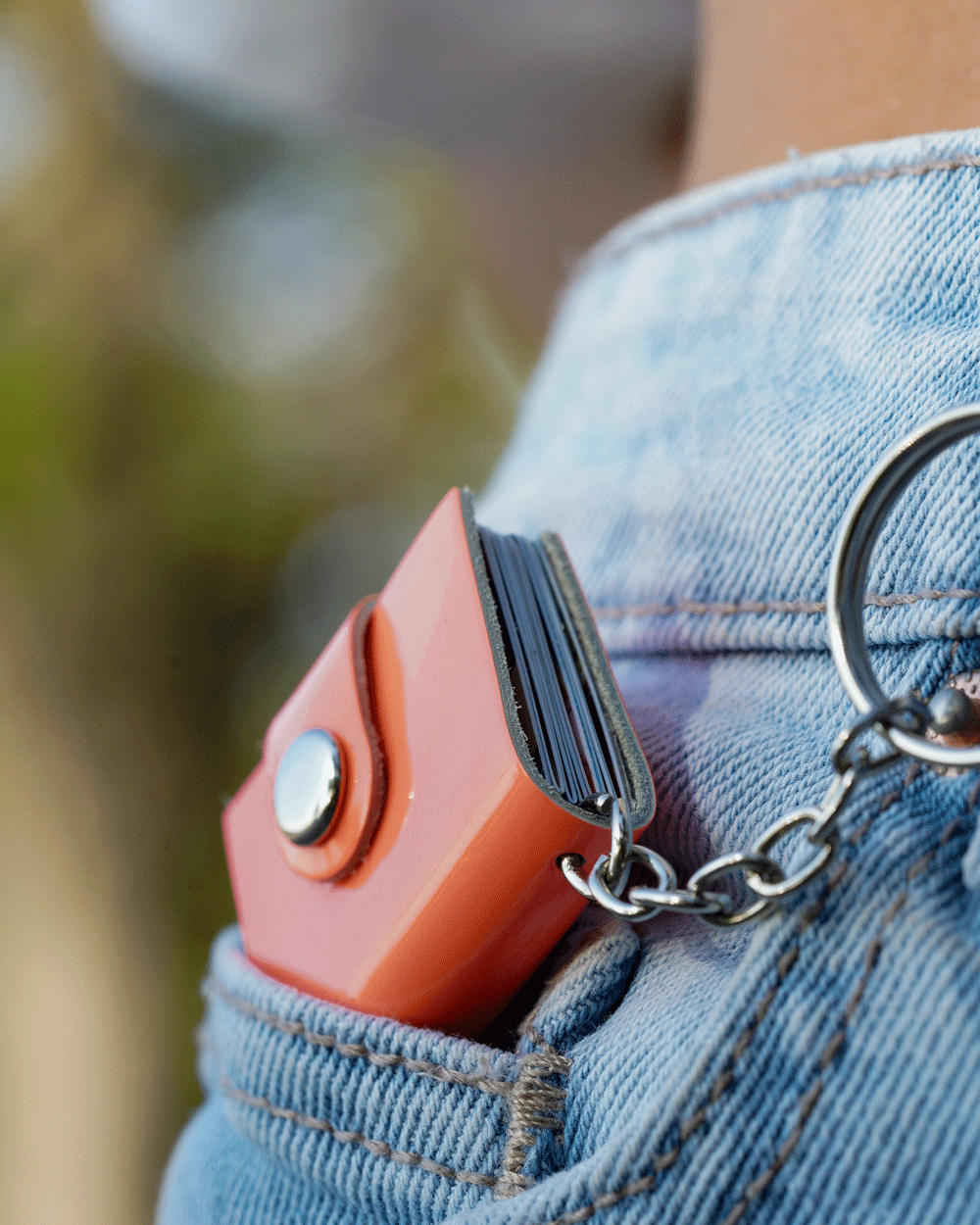 Bookeez - Stylish leather mini photo album keychains